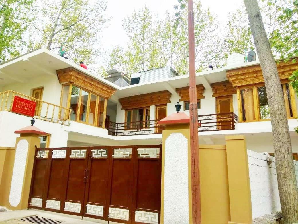 Tushita Ladakh Hotell Leh Exteriör bild
